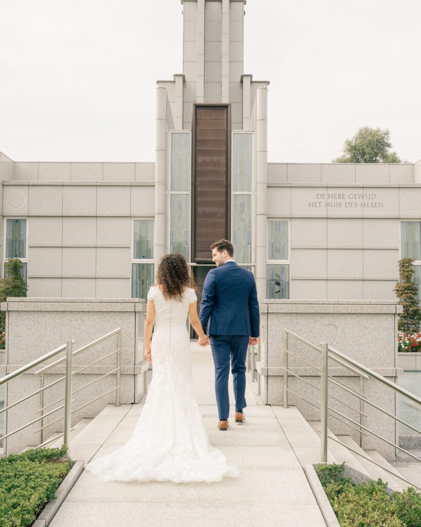Photographing a wedding 2 times is only good when a bride and groom marry in the Hague Netherlands Temple