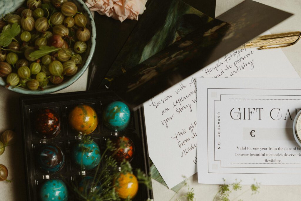 Photography Gift Certificates are now available from Amy Harper Fotografie with the optional gift giving upgrade of chocolates from Maurice Daamen and a hand written note.